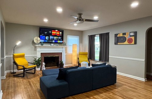 Boardman House | Charming, Cozy, Quiet 3-Bedroom 2-Bath house in the Heart of Boardman w/Laundry