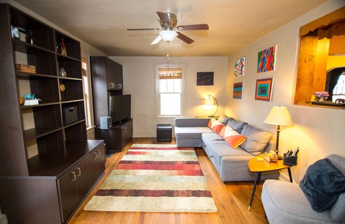 Shelby Hills House | Charming Craftsman Bungalow in E. Nash 2bed/2bath (170 5* reviews all sites)