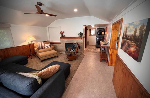 Snowbird Cottage | Charming Creekside Mountain Cottage
