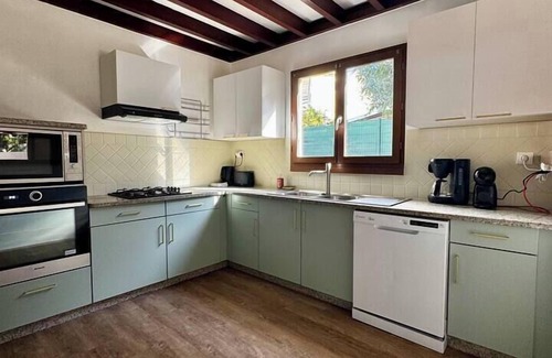Etang Sale Les Bains House | Charming Creole house - Private access to the beach