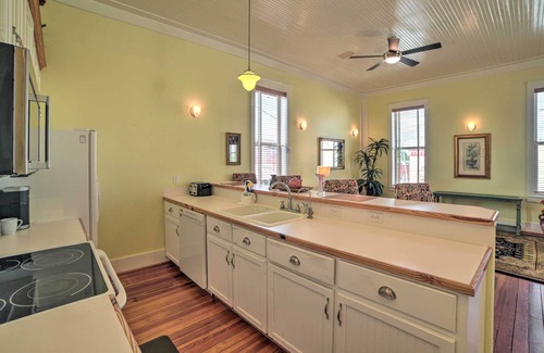 De Funiak Springs Apartment | Charming DeFuniak Apartment in Historic Dtwn!
