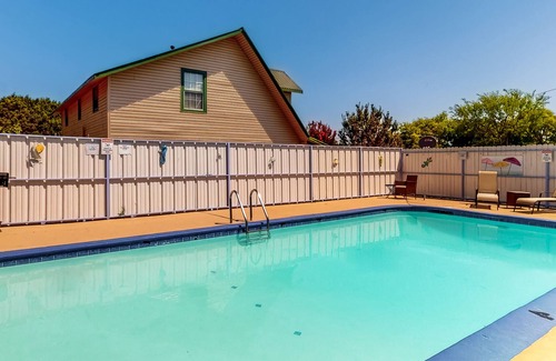 Laguna Park House | Charming dog-friendly apartment with patio, W/D, & shared pool, hot tub