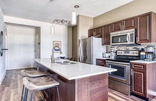 North Burnet Apartment | Charming Domain 1BR w/Gym, Pool & W/D, super walkable, by Blueground