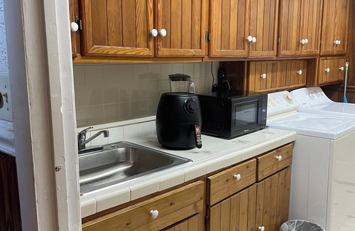 Oakton House | Charming double-room bedroom in a house in awesome Fairfax with fitness room, AC