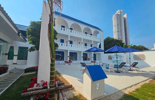 Na Chom Thian House | Charming Double Stay | Relax in Seaside Style