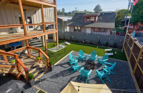 Bryson City Apartment | Charming Downtown Bryson City SkyLoft Studio 4 - Perfect for Couples