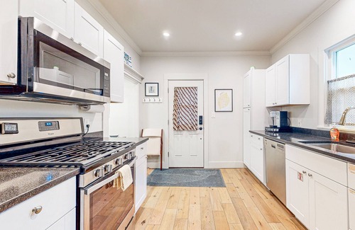 Anacortes House | Charming downtown home near restaurants & Cap Sante Park - 2 dogs OK