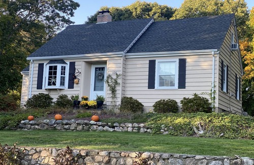 Westerly House | Charming Dunn’s Corners Westerly Cape