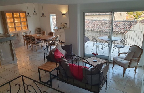 Pierrevert Apartment | Charming duplex apartment in the heart of Provence 160m2