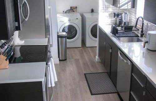 MLK House | Charming East Austin 4-bedroom house one mile away from Downtown.