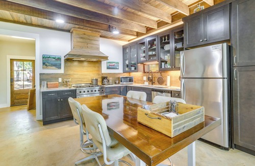 Little Kowaliga Cottage | Charming Eclectic Vacation Rental w/Beach Access!