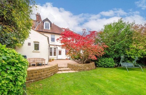 Elstree House | Charming Edwardian 5 Bed House | London