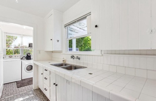 Eugene House | Charming Eugene Retreat Private Hot Tub and Yard!