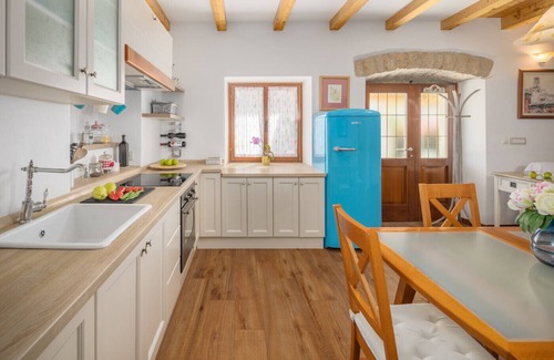 Gulici House | Charming Family And Pet-Friendly Home which Offers You Really Nice Accommodation