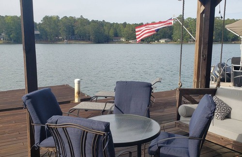 Little Kowaliga Cabin | Charming family-friendly Lake Martin 4-bedroom/4-bath cabin beautiful on point.