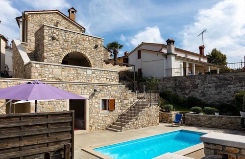 Beram Villa | Charming family villa for 6+1 with heatable pool and sauna