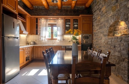 Monopari Villa | Charming Family Villa with Pool in Koxare