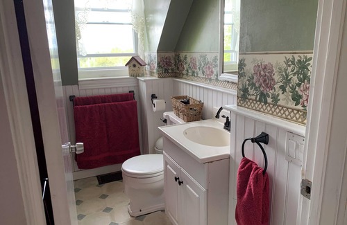 Mariaville Other | Charming farmhouse in Mariaville with AC and WiFi
