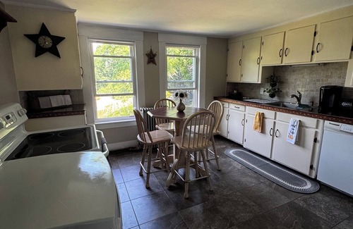Suncook Other | Charming farmhouse in Pembroke - Family and pet friendly