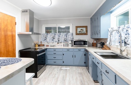 Troy Other | Charming farmhouse nestled within the breathtaking Uwharrie National Forest!