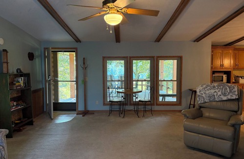 Golconda Other | Charming farmhouse with AC in Shawnee National Forest- 3 bedrooms