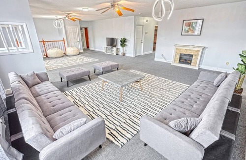 Warfordsburg Other | Charming farmhouse with 9 bedrooms and WiFi, AC in enjoyable Warfordsburg