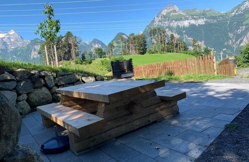 Sisikon Ski Chalet | Charming farmhouse with beautiful mountain panorama