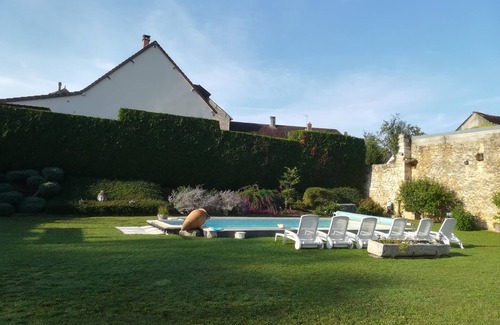 Roffey House | Charming farmhouse with swimming pool all ground floor 100 m2 Week-end 300 €
