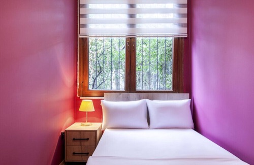 Fatih Apartment | Charming Flat near Kennedy Avenue in Fatih