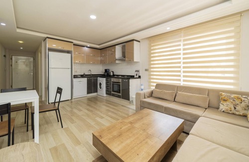 Konyaalti Apartment | Charming Flat w Balcony, Garden, Pool in Antalya