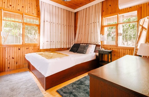Goynuk Apartment | Charming Flat w Garden, 5 min to Beach in Kemer