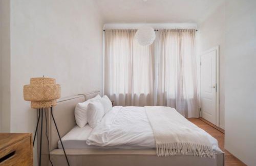 Kipsala Apartment | Charming flat with beautiful riverside views