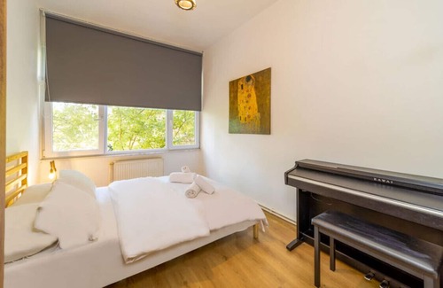Moda Apartment | Charming Flat with Refreshing View in Kadikoy