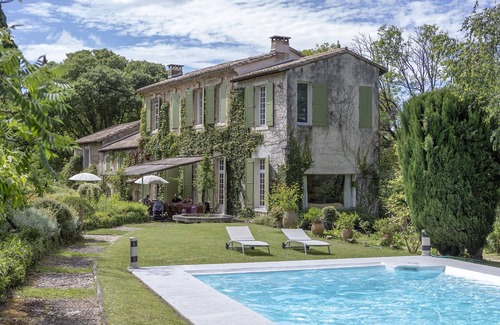 Saint-Etienne-du-Gres House | Charming 18th century farmhouse and exceptional garden near Saint Rémy de Provence