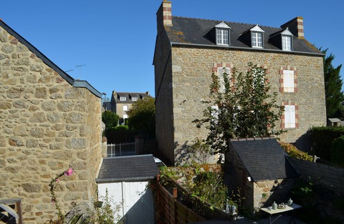 Saint-Jacut-de-la-Mer House | Charming house in the old village near the beaches