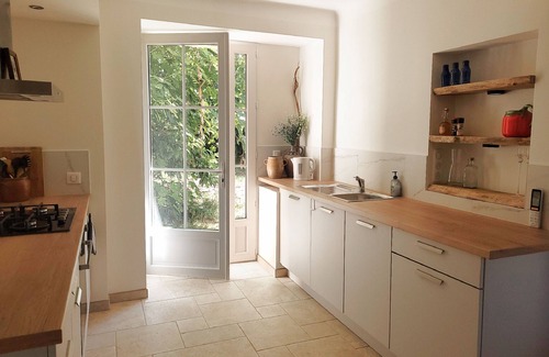 Saint-Julien-de-Lampon House | Charming Guesthouse with Pool & AC in the Heart of the Village near the River