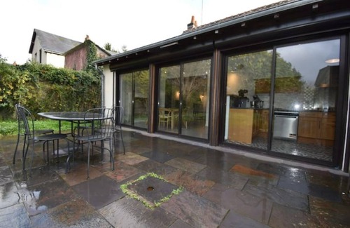 Saint-Pierre-des-Corps House | Charming farmhouse with garden close to Tours.