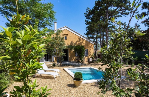 St.-Remy-de-Provence Villa | Charming villa with swimming pool close to the center of St Rémy de Provence 4-6