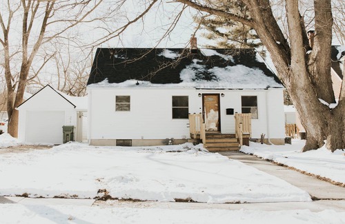 Ames House | Charming Franklin House: Close to Campus, Sleeps 6