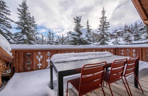 Courchevel Villa | Charming French Chalet | Chalet Augustus | Amazing Mountain Views & Sauna |.