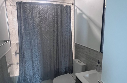 North Philadelphia Apartment | Charming, Fully Furnished Home Near Stadiums!