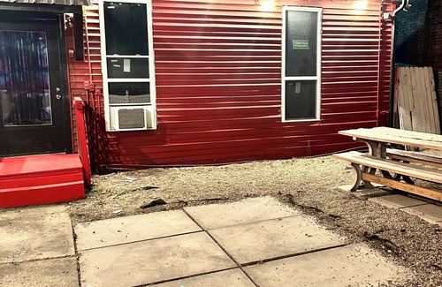 Terre Haute House | Charming & Fun! 2-bedroom house with WiFi, in Terre Haute Close to Casino