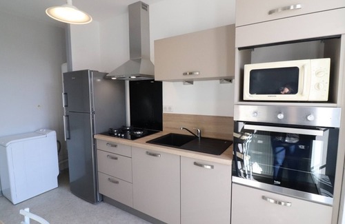Saint-Gerons Cottage | Charming Gîte Near Saint-Étienne Cantalès Lake, Pet Friendly, 6 Pers, WiFi, BBQ