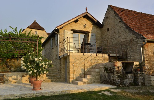 Crayssac Cottage | CHARMING GÎTE WITH PRIVATE POOL AND POOL HOUSE