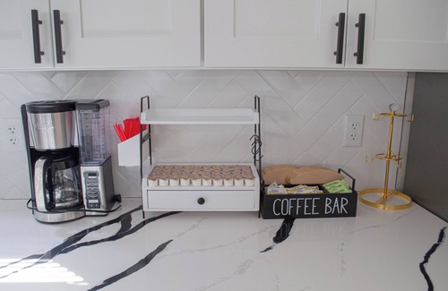 Mosby House | Charming Getaway in the Heart of RVA-No Cleaning Fee
