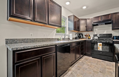 Captain's Cove House | Charming Getaway - 4 Bedroom Home, Pool Access