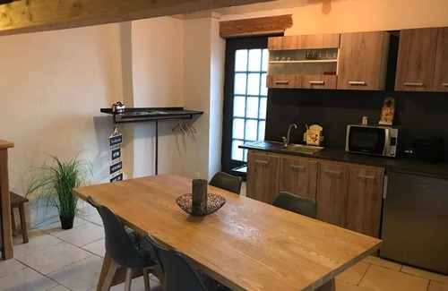 Flines-les-Mortagne Apartment | Charming gîte with air conditioning, parking and terrace near Saint-Amand-les-Eaux