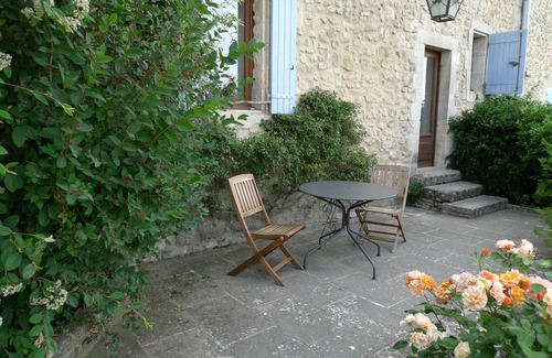 Lacoste House | Charming gite 2 pers in Luberon, quiet, panoramic view, swimming pool, fireplace