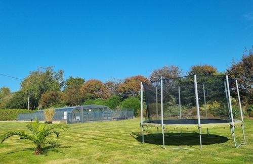 Ploneour-Lanvern Cottage | CHARMING GITE 4 STARS WITH COVERED POOL