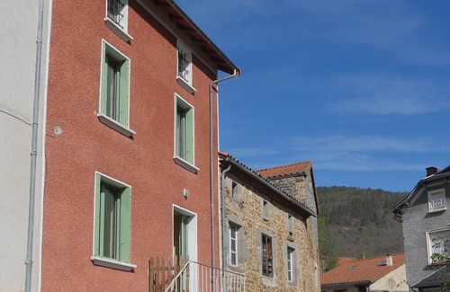 Arlet Cottage | Charming gite for up to 12 people in the heart of the Allier valley